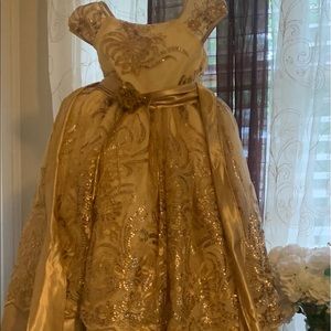 Size 4 children dress. Worn once. Smoke free home.